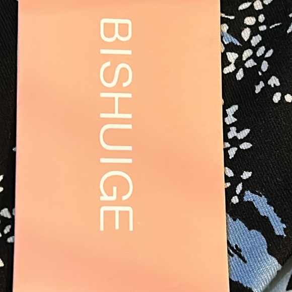 NWT Bishuige top - Picture 7 of 9